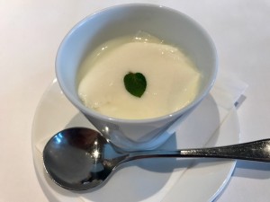 6.豆乳で作った杏仁豆腐